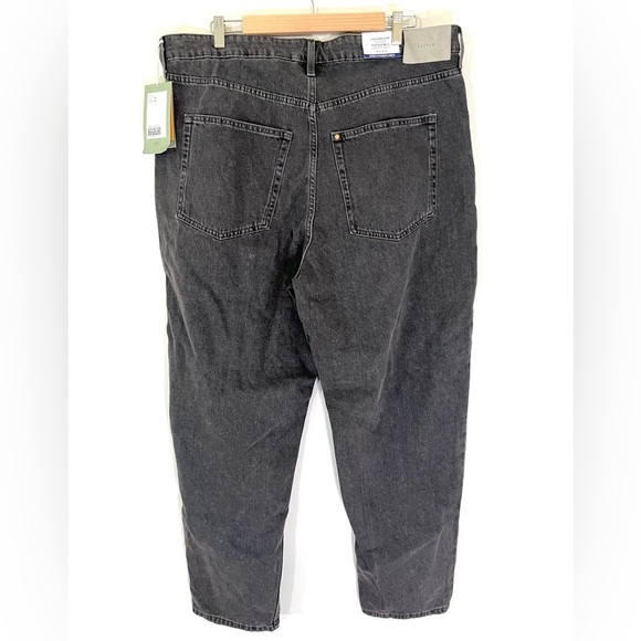 H&M NWT Loose Mom Jeans, Black Wash, Grey Relaxed Fit Straight Jeans - Picture 5 of 12